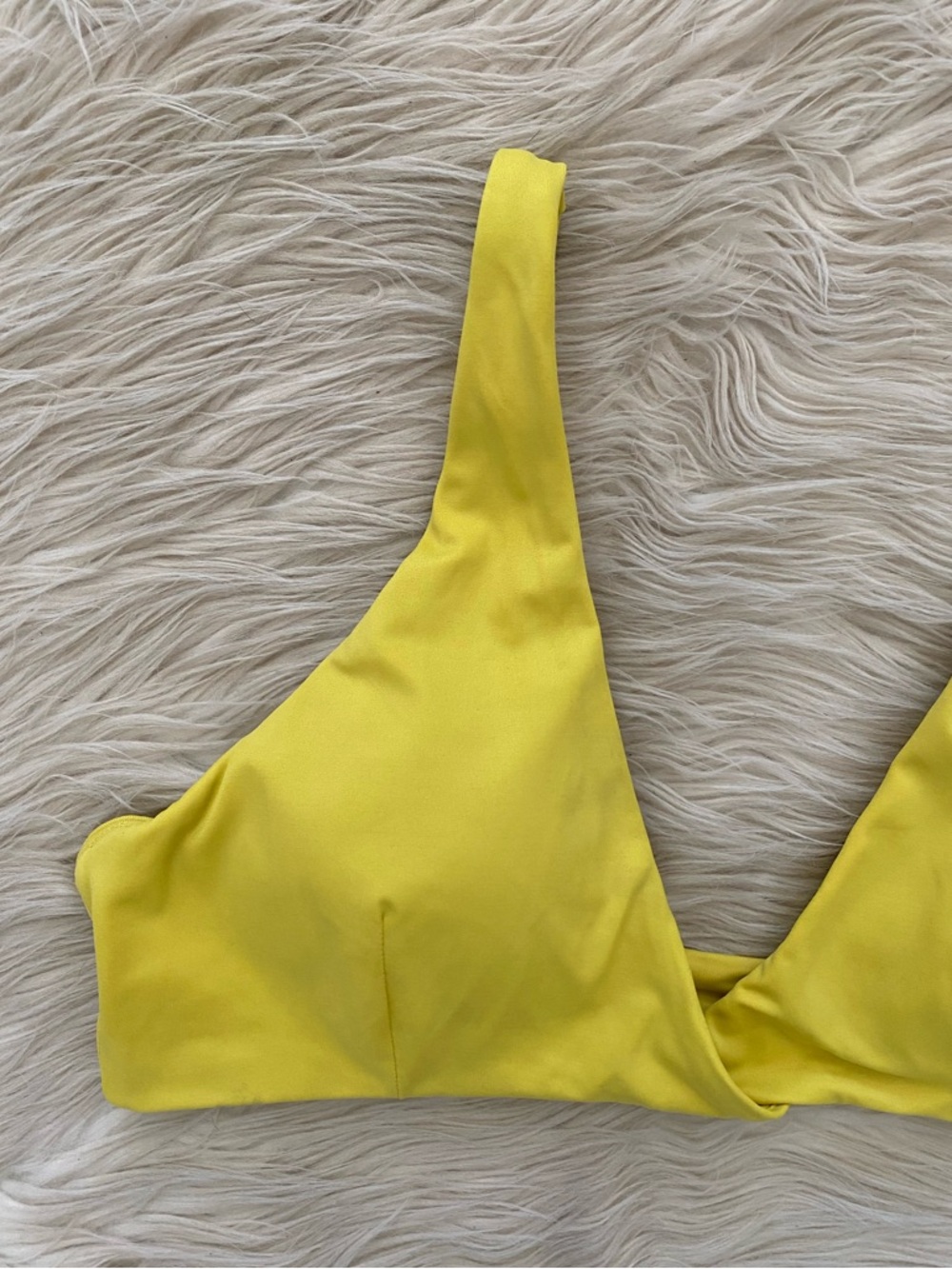 Andie Belmar Yellow V-Neck Twist Front Plunge Bikini Top Swimsuit Honeysuckle M - Picture 4 of 15
